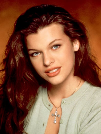 Con solo 11 años, Milla Jovovich ya era modelo. Un par de años después hizo su debut como actriz y, desde ese momento, no ha parado. Su impactante mirada, una de las claves de su éxito.