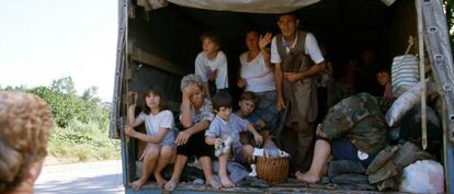 Famílies refugiades a Mostar, l'any 1991.