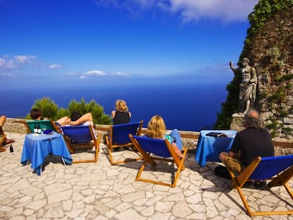 Vistas desde una terraza del monte Solaro, en Capri.