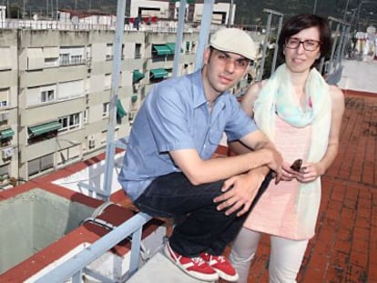 Los dinamizadores sociales Javier Burón y Magda Sánchez, en Córdoba.