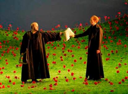 Frank van Aken (a la izquierda) y Roman Trekel, durante un ensayo de la ópera <i>Tannhäuser,</i> en Bayreuth.