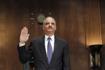 El fiscal de EE UU, Eric Holder, en su comparecencia de este martes.