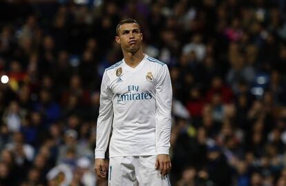 Cristiano Ronaldo resopla durante el partido contra Las Palmas. 