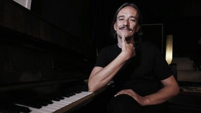 El cantautor Javier Álvarez