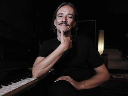 El cantautor Javier Álvarez