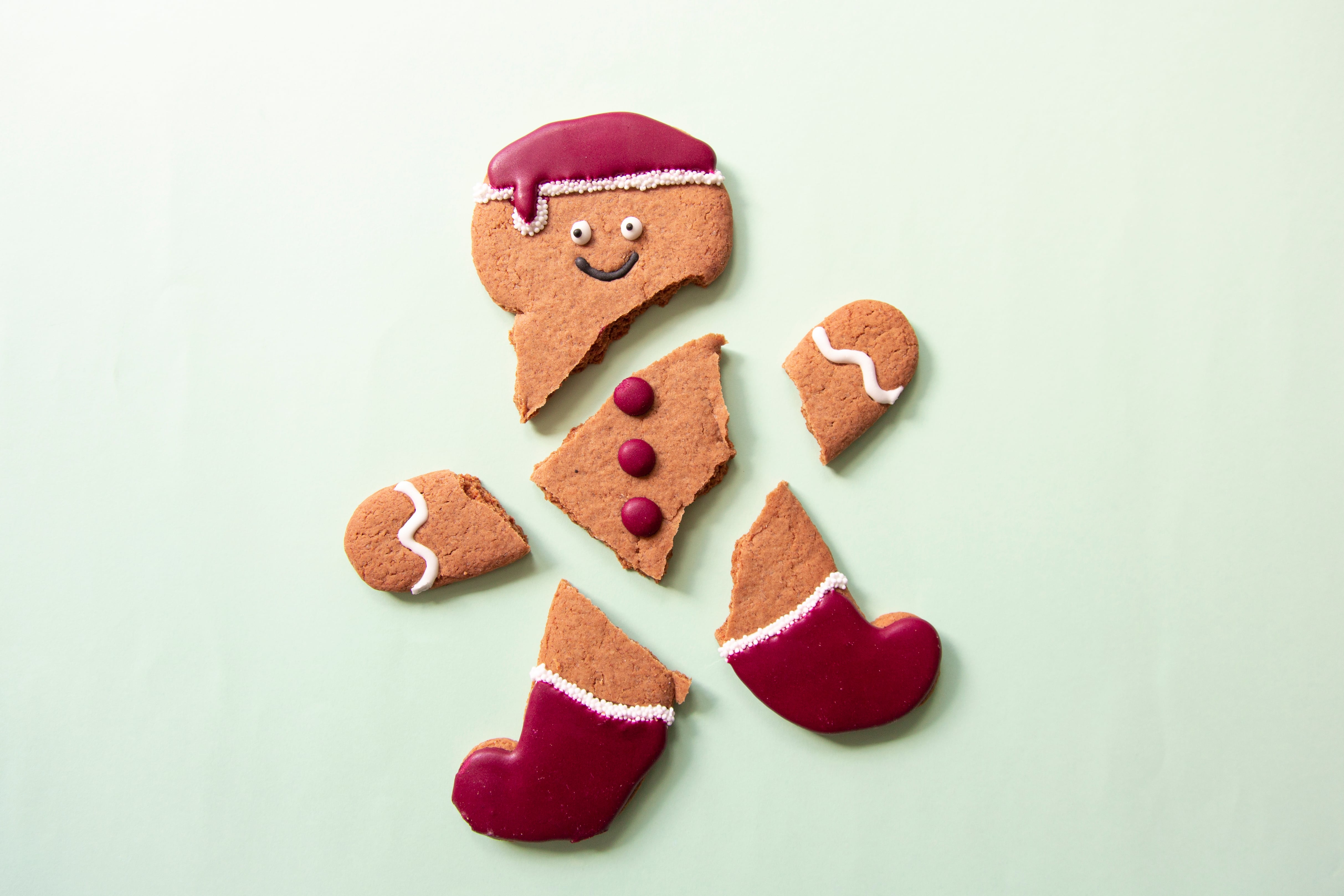 Lo más odioso de la comida de Navidad: pelmazos en la cocina, atracones o sobremesas eternas