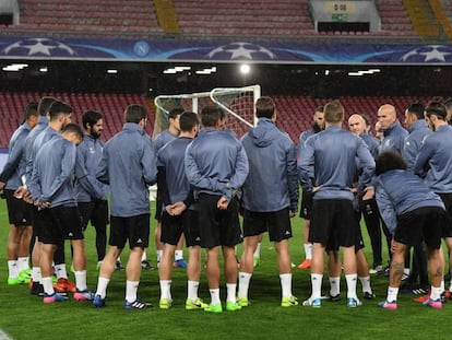 Los jugadores del Madrid, durante el último entrenamiento en San Paolo.