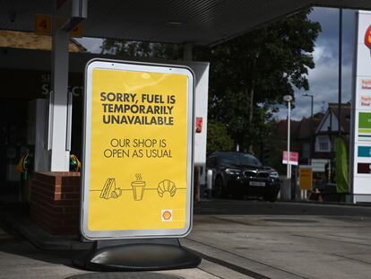 Una gasolinera de Londres anunciaba este lunes su cierre por falta de combustible