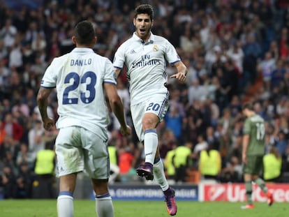 Asensio celebra su gol frente a Danilo.