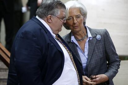 Agust&iacute;n Carstens, gobernador del Banco de M&eacute;xico, con Christine Lagarde, directora del FMI