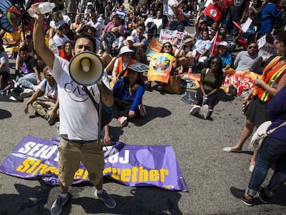 Manifestação em frente a Casa Branca, na terça-feira, dia 5