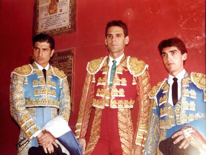 De izda. a dcha., Curro Martínez, el peruano Rafael Gastañeta y José Reina Rincón, en la corrida celebrada en Chota (Perú).