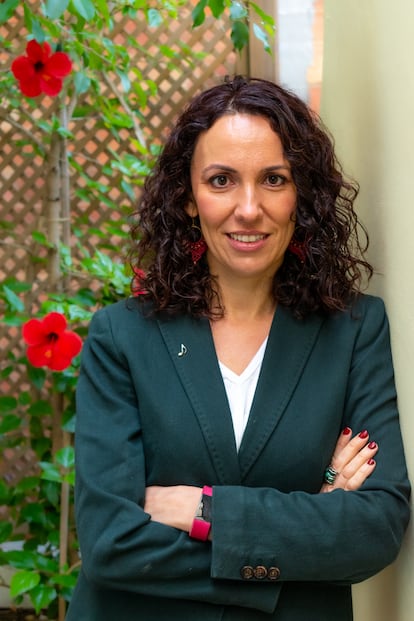 Clara Navarro pasa a ser directora ejecutiva adjunta a Nactiva, firma a la que estaba vinculada desde su creación como miembro del consejo asesor. Inició su trayectoria como consultora en estrategia y cambio climático en McKinsey & Company. Posteriormente, en 2013, cofundó la Fundación Ship2B. Durante esa etapa, impulsó junto a sus socios la creación de Ship2B Ventures. Es kicenciada en Administración de Empresas y MBA por Esade.