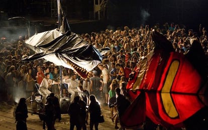 Ambiente del festival de Cru&iuml;lla, que se celebra en el recinto del F&ograve;rum de Barcelona. 