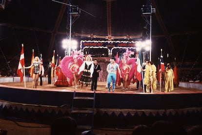 Espectáculo dirigido por Ángel Cristo y Bárbara Rey en el Circo Ruso. Madrid, diciembre de 1982