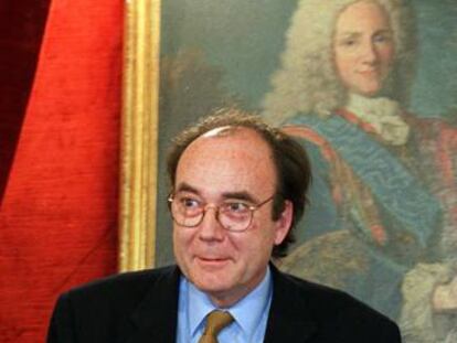 Francisco Calvo Serraller, en la Academia de la Historia en 2001.