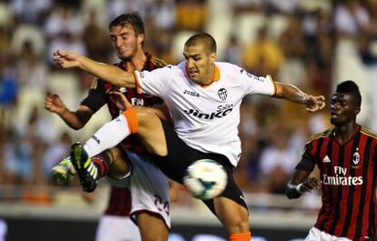 El medio, en un partido de pretemporada frente al Milan. Romeu jugará este curso en Mestalla cedido por el Chelsea. El canterano del Barça, de 21 años, se lesionó gravemente la rodilla en diciembre cuando empezaba a asentarse en el club londinense.