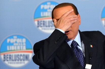 Durante el mitín, Berlusconi mostró signos de cansancio, del que se hicieron eco varios medios de comunicación.