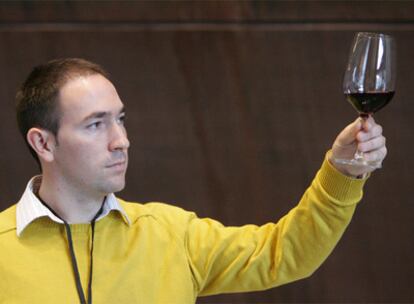 Pedro Balda, enólogo y miembro de la unidad de viticultura de la Universidad de La Rioja.