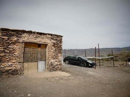 El cortijo en la pedanía de Las Alcubillas, perteneciente al municipio almeriense de Gérgal, donde se encontraron los cuerpos de las dos pequeñas y su padre.