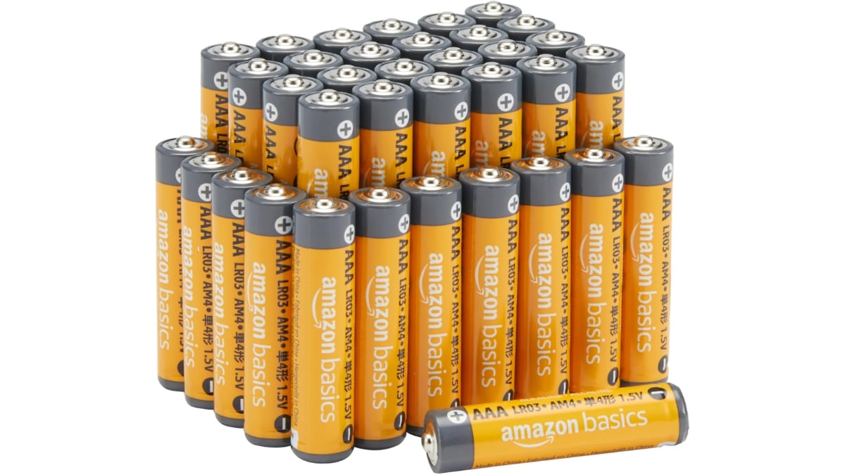 Paquete de 36 pilas alcalinas de Amazon Basics.