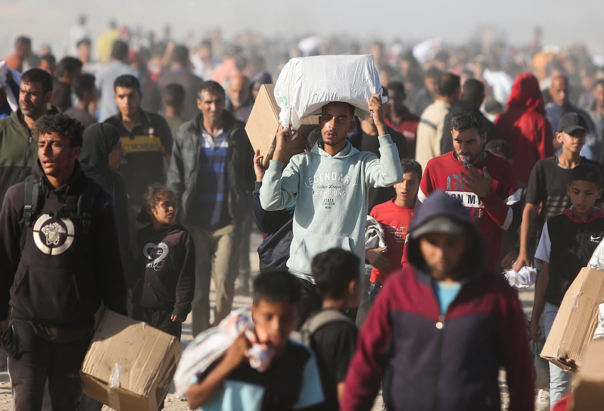 El reparto de ayuda humanitaria en Gaza, en imágenes | Fotos ...