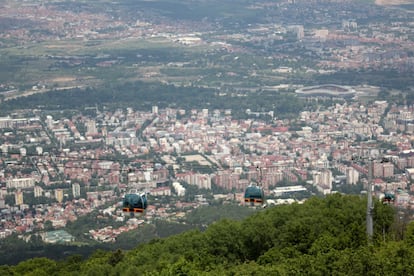 Vistas de Skopje desde la montaña Vodno, a la que se puede subir en teleférico. 