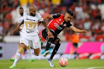 Dani Alves, con la camiseta de Pumas, el pasado septiembre.