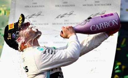 Bottas celebra su victoria en Australia.