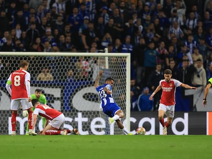 Galeno ante Rice y Jorginho en la acción que precede al 1-0 del Oporto al Arsenal.