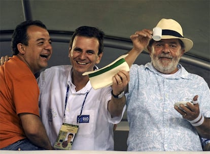 El presidente brasileño, Luiz Inácio Lula da Silva, junto con el alcalde de Río, Eduardo Paes, y el gobernador de la ciudad Sergio Cabral.