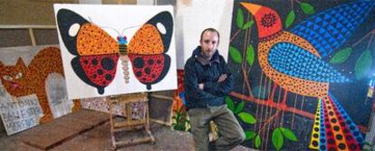 Antonio Ballester, en el estudio que comparte con otros dos artistas en la zona de Marqués de Vadillo.