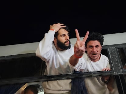 GAZA CITY, GAZA - FEBRUARY 27: Released Palestinian prisoners accompanied by teams from the International Red Cross, arrive in Gaza City, Gaza on February 27, 2025. Prisoners, released from Ofer prison, are brought to the European Hospital for treatment. (Photo by Hani Alshaer/Anadolu via Getty Images)