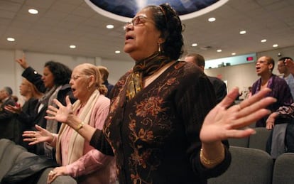 Celebraci&oacute;n de una misa en la Iglesia Primitiva Cristiana de Nueva York. 