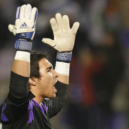 Asenjo, del Valladolid, durante un partido de Liga contra el Espanyol.