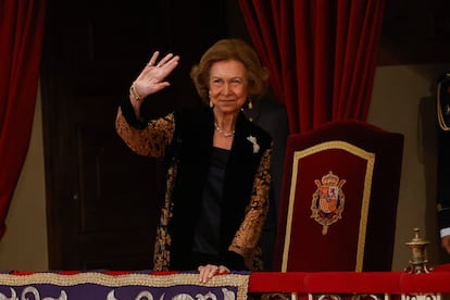 La reina emérita, doña Sofía, durante la gala de la 43º edición de los Premios Princesa de Asturias, en el teatro Campoamor, en Oviedo.