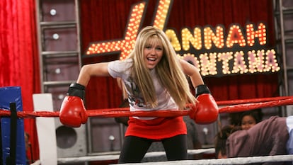 Miley Cyrus, como Hannah Montana en la serie de Disney Channel.