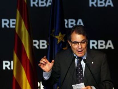 El candidato Artur Mas, ayer, durante el acto en la Fundación RBA.