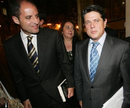 El presidente valenciano, Francisco Camps, y el diputado del PP Federico Trillo-Figueroa.