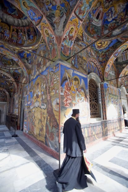 Frescos con escenas religiosas en el monasterio de Rila, patrimonio mundial desde 1983.