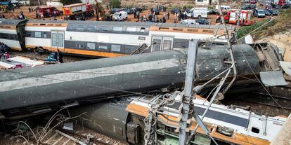 El tren descarrilado en la localidad de Bourkandel.