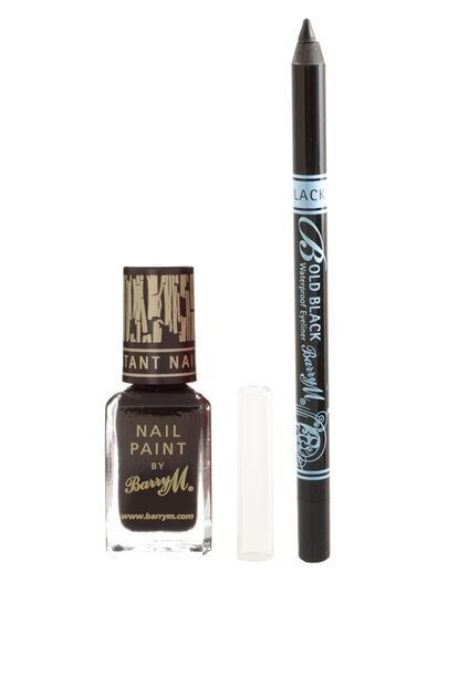 Lápiz de ojos y cracker de uñas de la firma cosmética Barry M. Precio: 7, 40 euros.