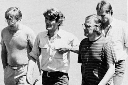Los periodistas Koos Koster, Jan Kuiper, Joop Willemse y Hans ter Laag, asesinados por militares el 17 de marzo de 1982.