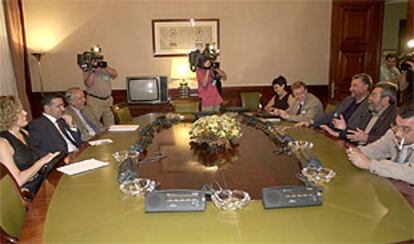 Fidalgo y Méndez, junto a una delegación de Coalición Canaria.