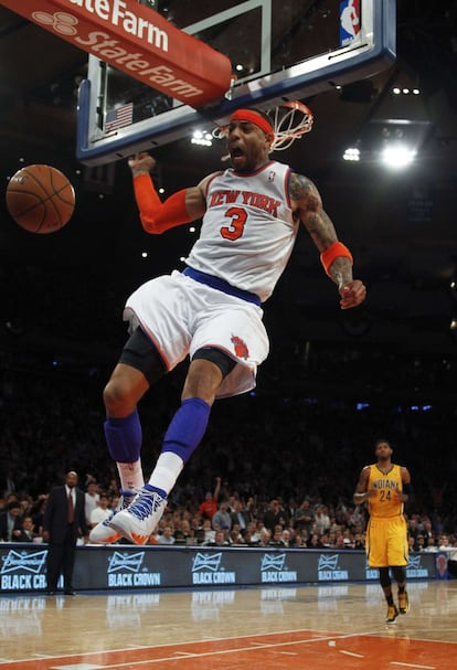 Martin, de los Knicks, tras ejecutar un mate.