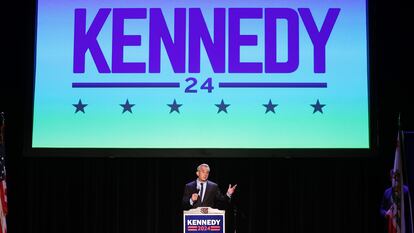 Robert F. Kennedy durante un discurso en el teatro Wilshire Ebell, en Los Angeles, California, en septiembre de 2023.