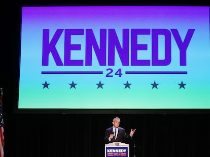 Robert F. Kennedy durante un discurso en el teatro Wilshire Ebell, en Los Angeles, California, en septiembre de 2023.