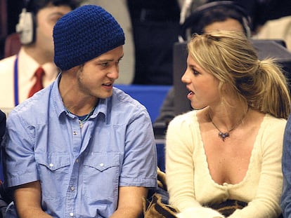 Britney Spears y Justin Timberlake, cuando aún eran pareja, en 2002.