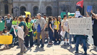 Manifestación contra el abuso de la contratación temporal, en Barcelona, el 15 de junio.