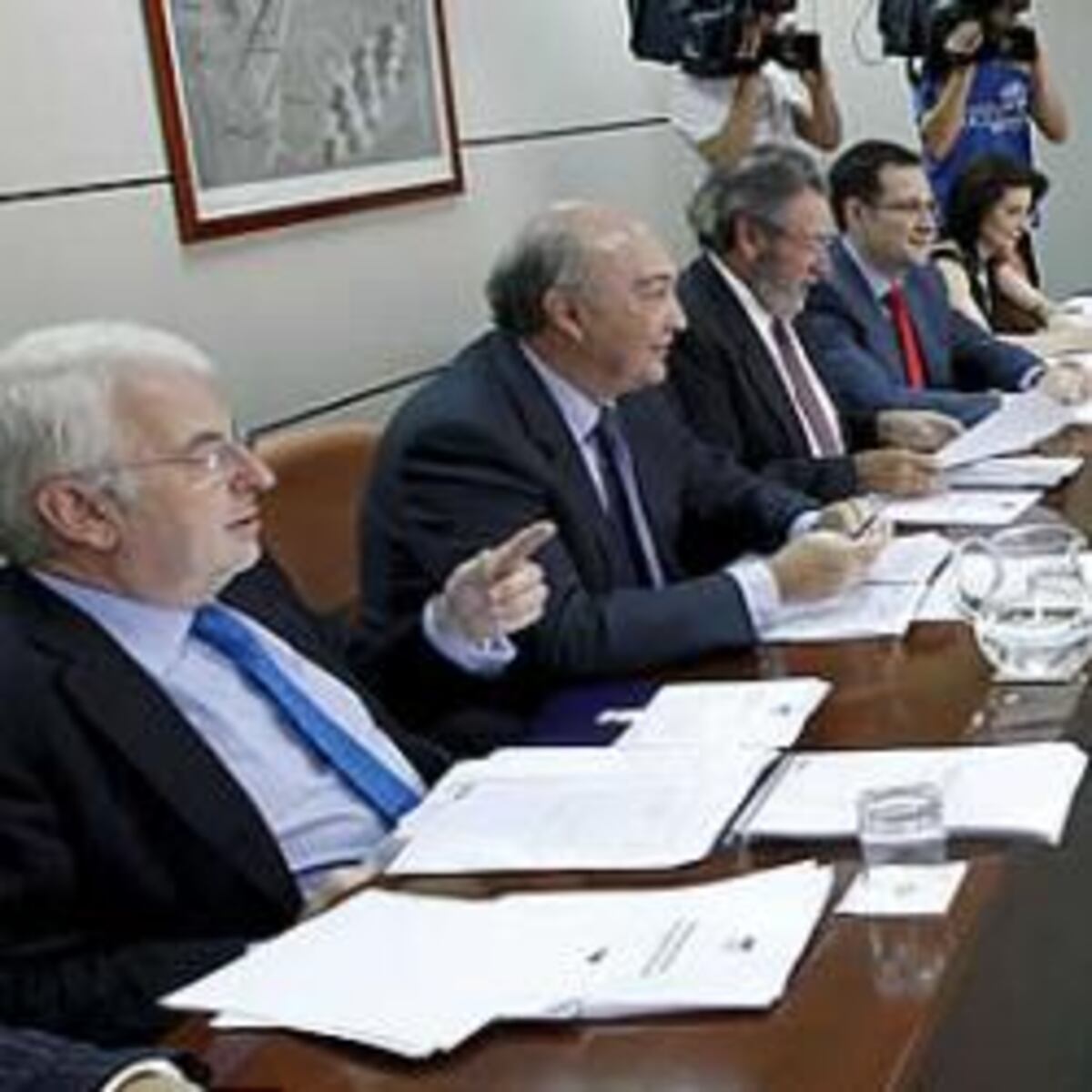 Patronal y sindicatos pondrán límites a la prórroga de los convenios ...